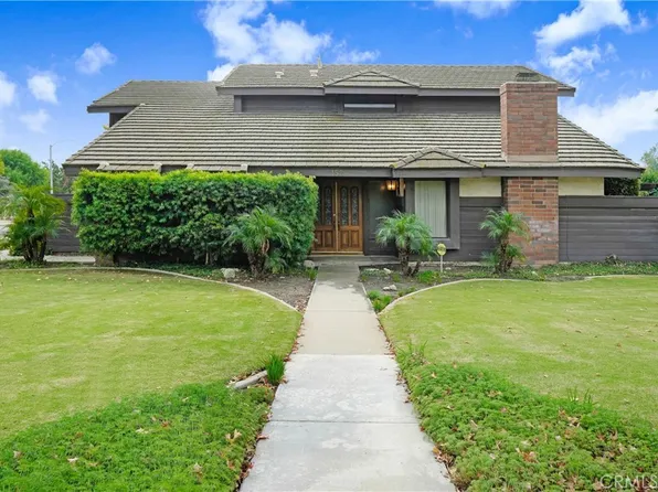 152 Woodstock Ct, Claremont, CA 91711