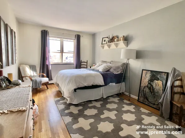 594 Centre St, Jamaica Plain, MA