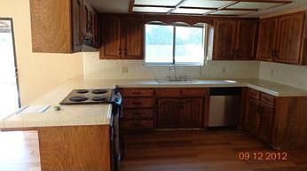 3rd image of 1031 E Feemster Ave