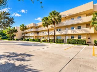 501 Forest Lakes BLVD #212, NAPLES, FL 34105