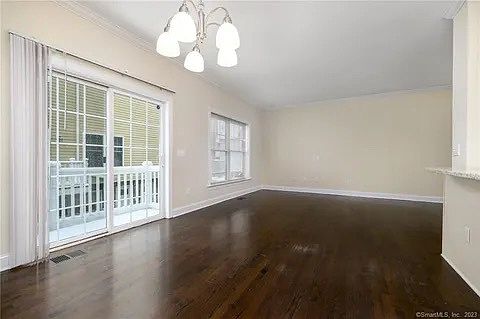 5th image of 108 Seaside Ave #2