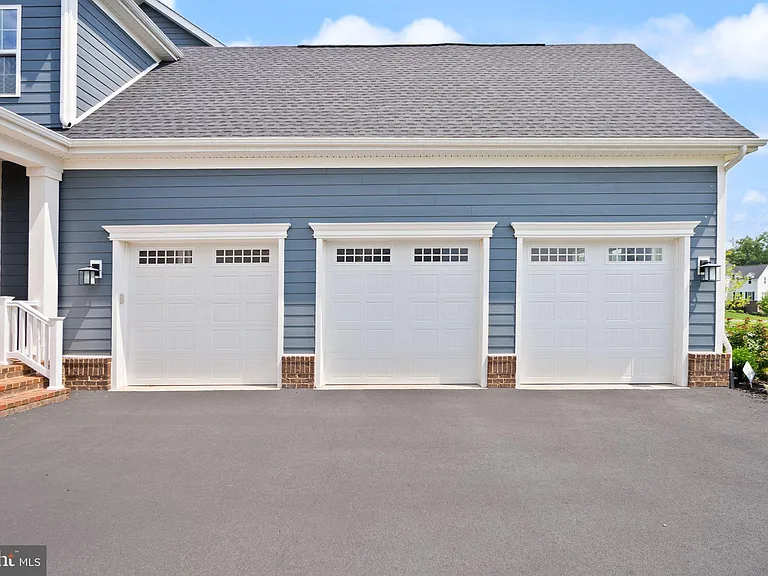 23297 Hastings Ridge Ct — Photo 75