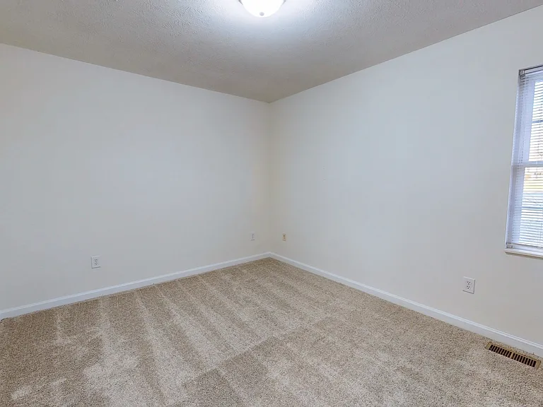 19 Berkshire Ln #101 — Photo 14