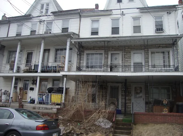 924 W Spruce St, Coal Township, PA 17866