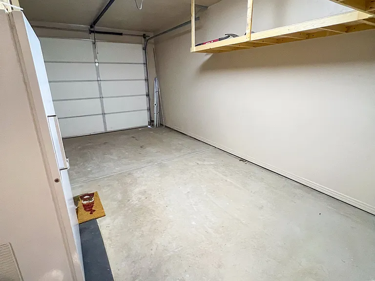 One car garage