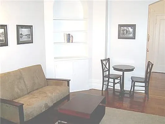 Rented by Oxford Property Group | media 17