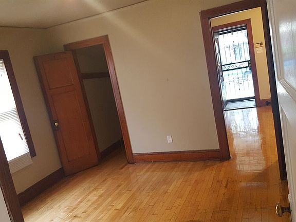 3rd image of 2847 N 47th St Lowr 1-