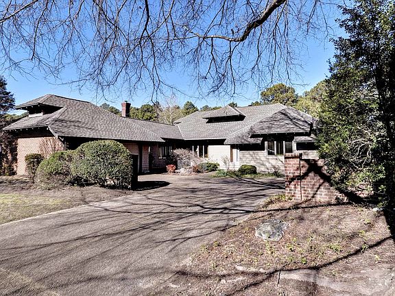 2nd image of 100 Ellinson Ct