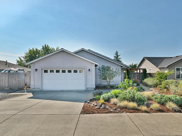 432 Westminster Dr, Eagle Pt, OR 97524