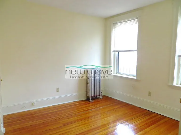 51 Queensberry St #17 — Photo 7