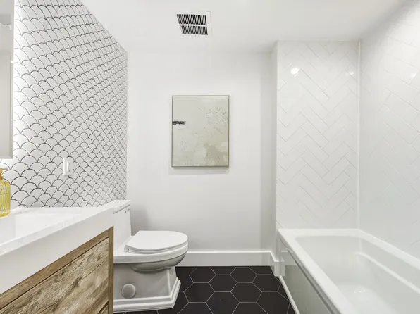 203 3rd Street image 9 of 22