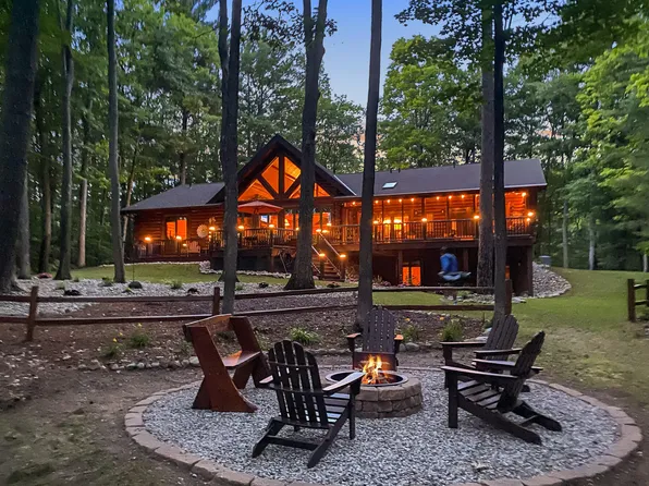 6541 Link Blvd, Indian River, MI 49749