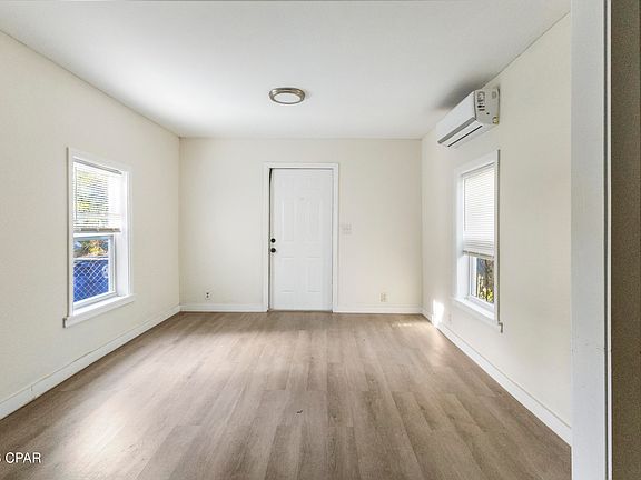 3rd image of 2722 E 6th St