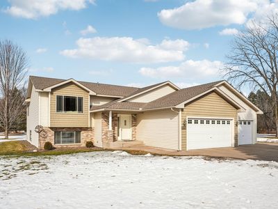 4404 E Viking Ct, Wyoming, MN, 55092