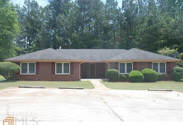 1st image of 440 Bedford Bay Ln