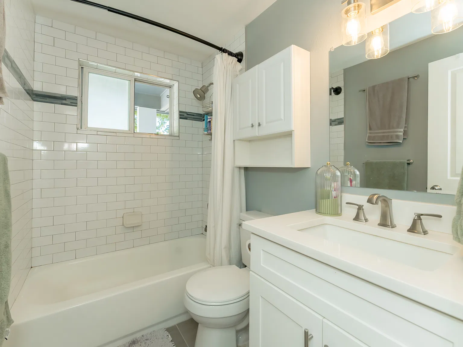 5 bed, 2040 sqft, $4,000 — Photo 2