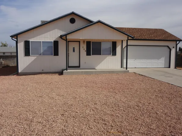 566 S Bond Dr, Pueblo West, CO 81007