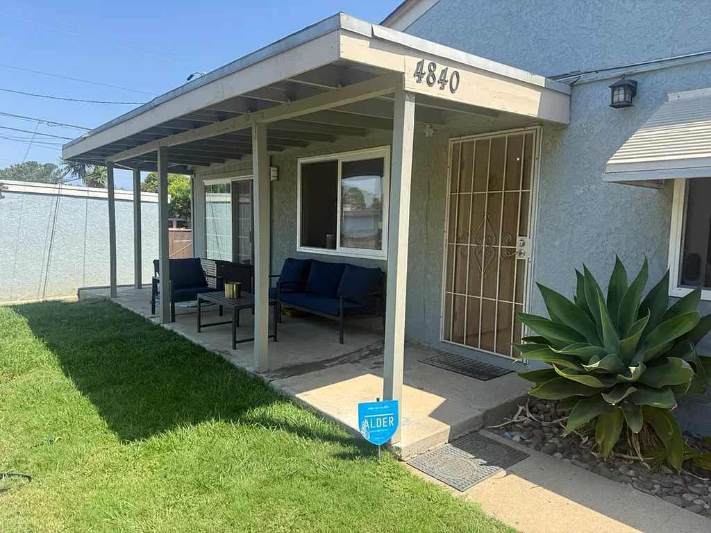 2 bed, 1000 sqft, $3,000 — Photo 2