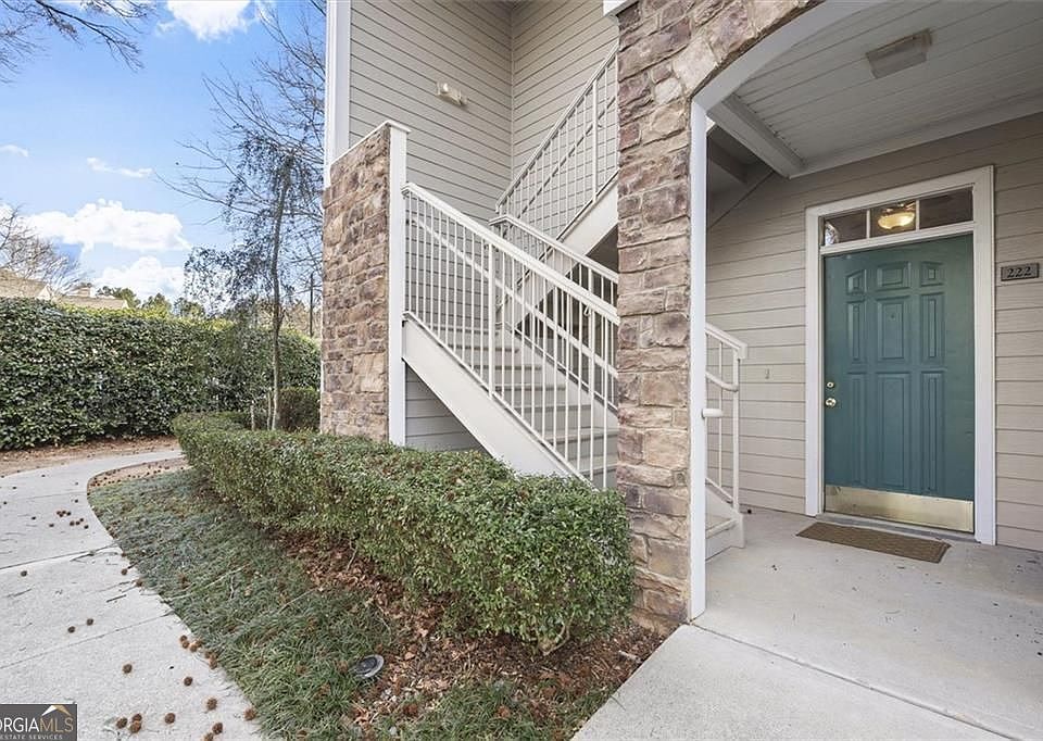 1st image of 222 Edinburgh Ct