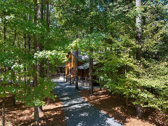 2nd image of 369 Timber Creek Trl