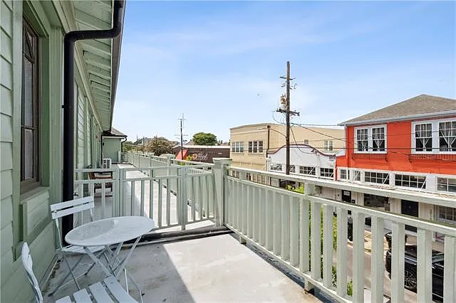 3918 Baronne St #201 — Photo 11