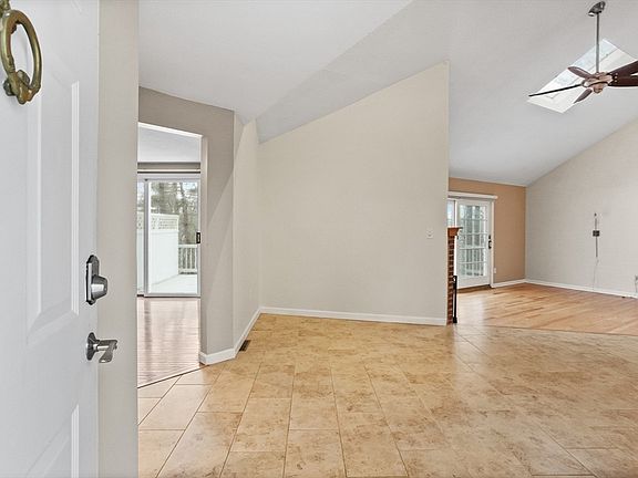 4th image of 18-18B Pilgrim Dr #24