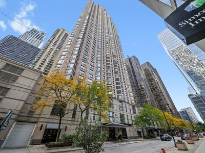 401 E Ontario St APT 3205, Chicago, IL, 60611