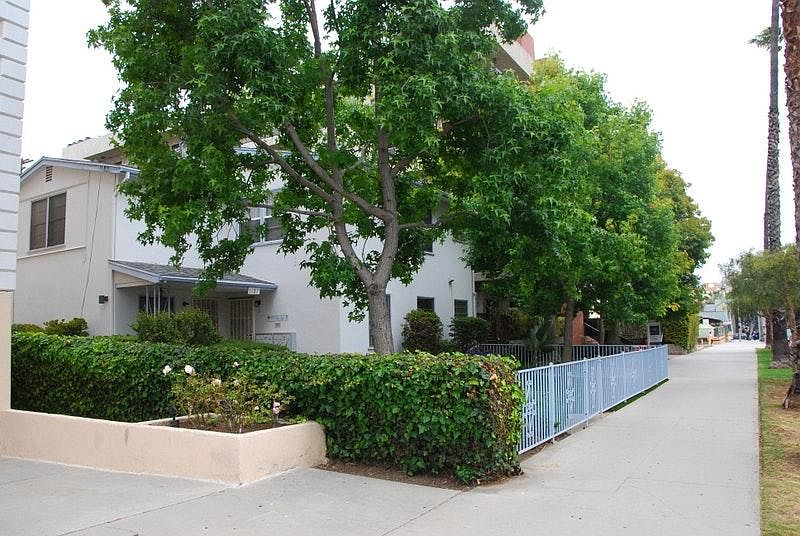 1st image of 1127 5th St APT 6