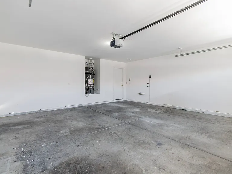 9648 Boylagh Ave — Photo 11