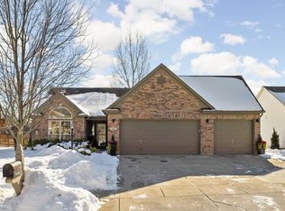 9691 Overcrest Dr, Fishers, IN 46037