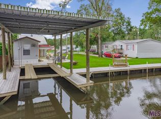 22299 Snipe St, Maurepas, LA 70449
