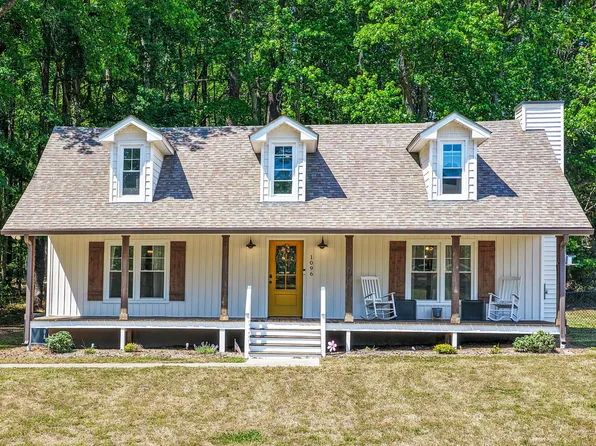 1096 Flat Rock Church Rd, Louisburg, NC 27549