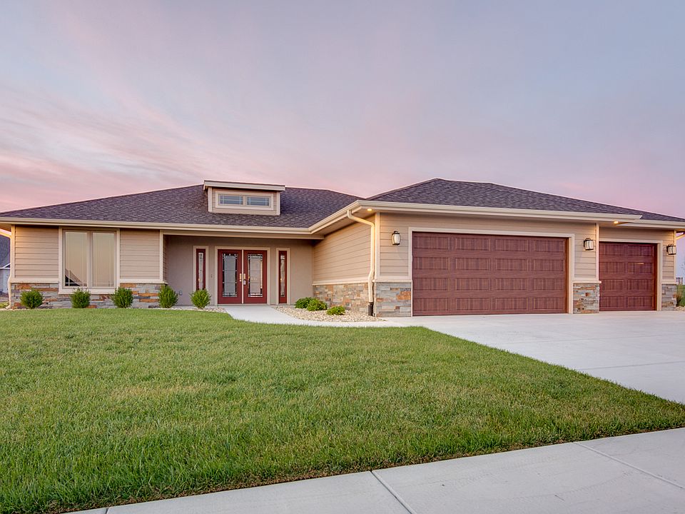 1st image of 5205 Grand Luxe Dr
