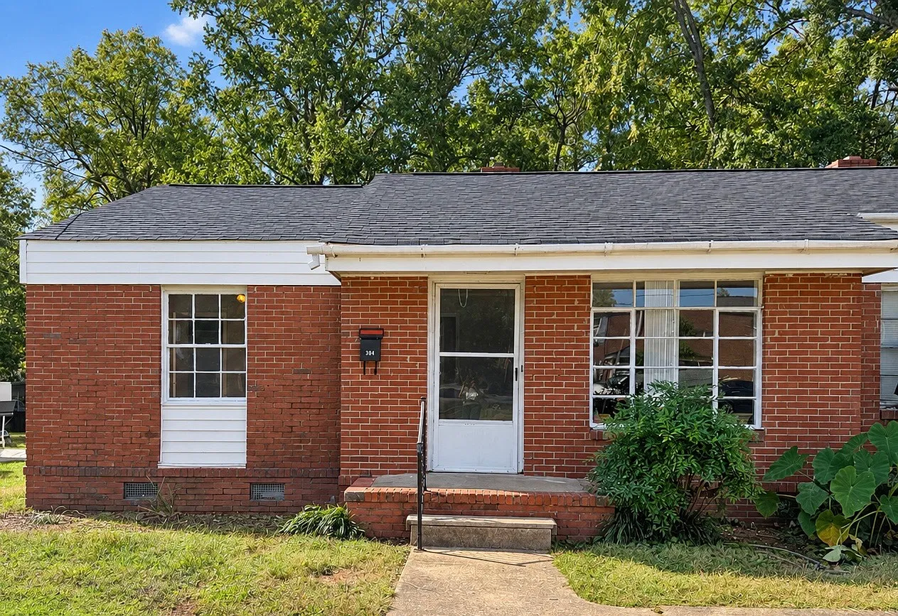 304 East Fairview Avenue — Photo 1