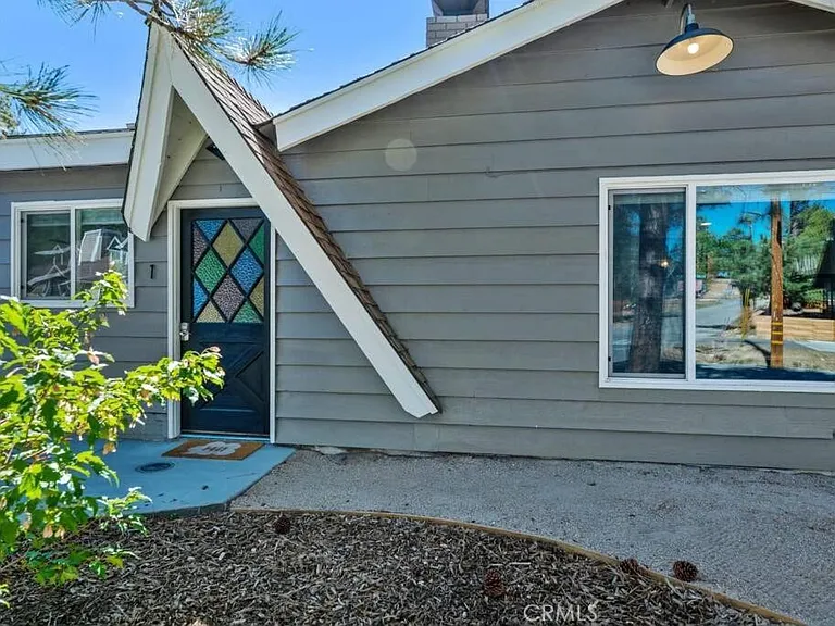 560 Edgemoor Rd #1 — Photo 2