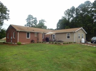 5766 Hat Creek Rd, Brookneal, VA 24528