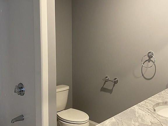 5th image of 18 Bates Ave #3