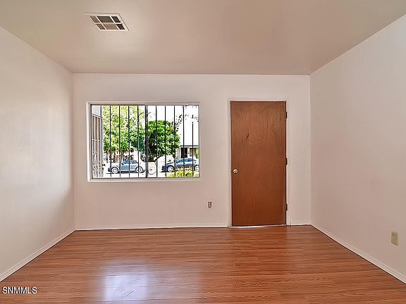 2nd image of 1140 Poplar Ave