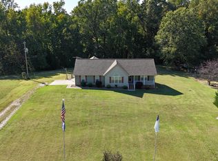 89 N Point Dr, Clarksville, VA 23927