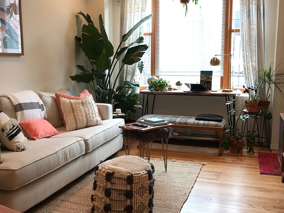 1st image of 1624 W Le Moyne St #1F
