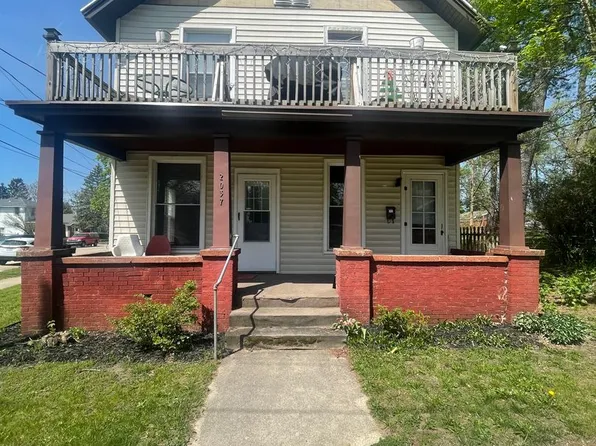 2037 Paris Ave NE, Grand Rapids, MI 49505