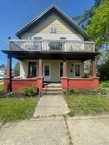 2037 Paris Ave NE Photo 1