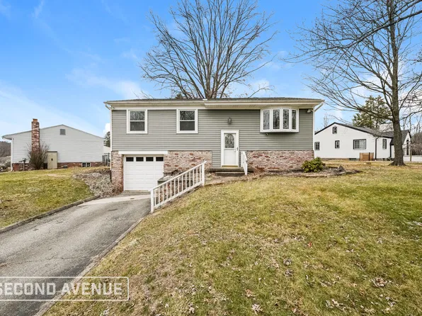 1405 Cavitt Rd, Monroeville, PA 15146