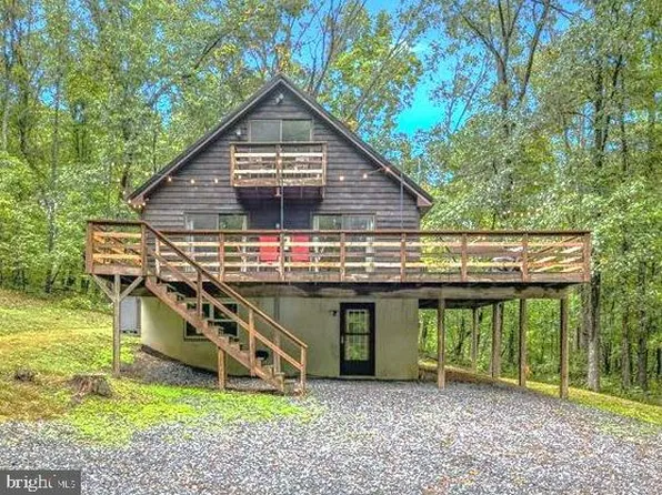 97 Shady Tree Ln, Hedgesville, WV 25427