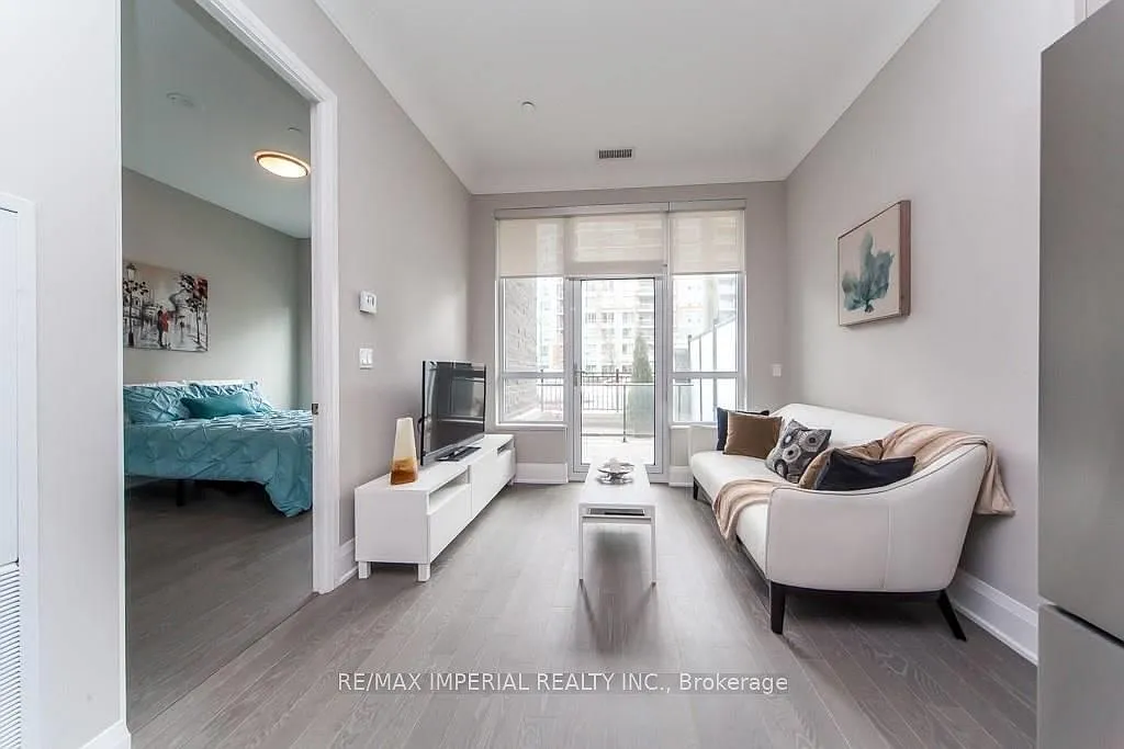 2 bed, $2,400 — Photo 4