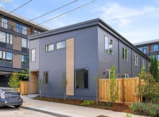 4910 SE Caruthers St #1, Portland, OR 97215