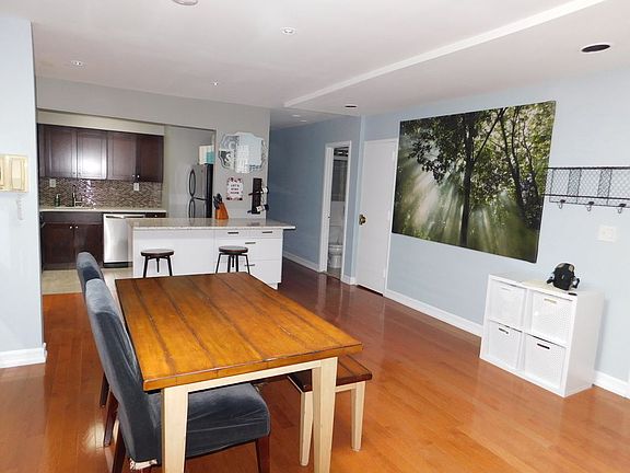 3rd image of 11940 Metropolitan Ave APT C3
