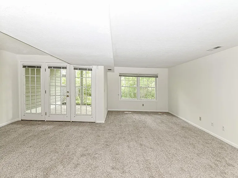 11528 Symmes Gate Ln — Photo 11