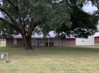 29312 S Range Rd, Livingston, LA 70754