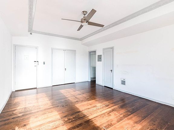 2nd image of 808 S Hobart Blvd APT 307